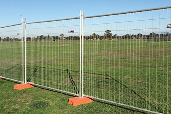 6 Temp Fencing 2.4m Wide, 2.0m High
